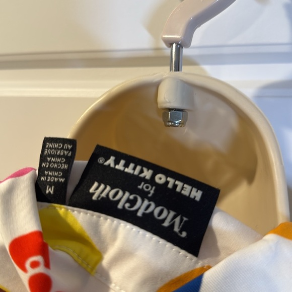 ModCloth x Hello Kitty Supercute Love Button-Up Top Medium NWT - Picture 7 of 8